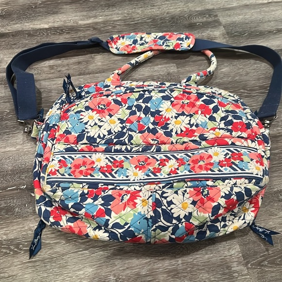Vera Bradley Messenger Bag in Summer Cottage - Picture 2 of 5
